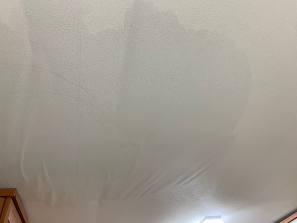  광주누수, 주방 천장에서 누수발생 원인은 윗집 난방관에?!