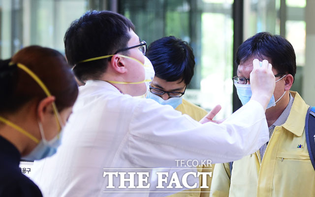 재난지원금 '현금깡' 수단 된 실손보험···손보사, 손해율 악화 '시름' 재난지원금 '현금깡' 수단 된 실손보험···손보사, 손해율 악화 '시름'