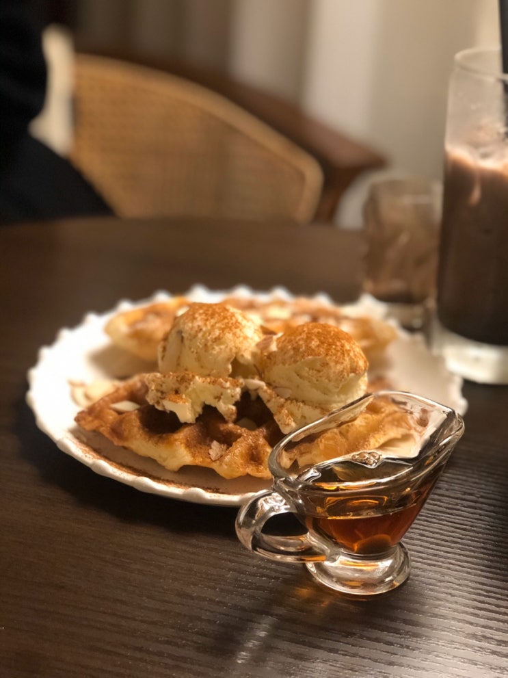  [샤로수길 맛집] 크로플 한 입 넣는 순간 황홀경 '황홀경' 뚜셔뚜셔!