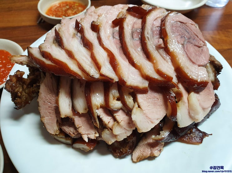  용산 삼각지역 맛집, 쫄깃했던 족발 삼각지 술집 딱이야.