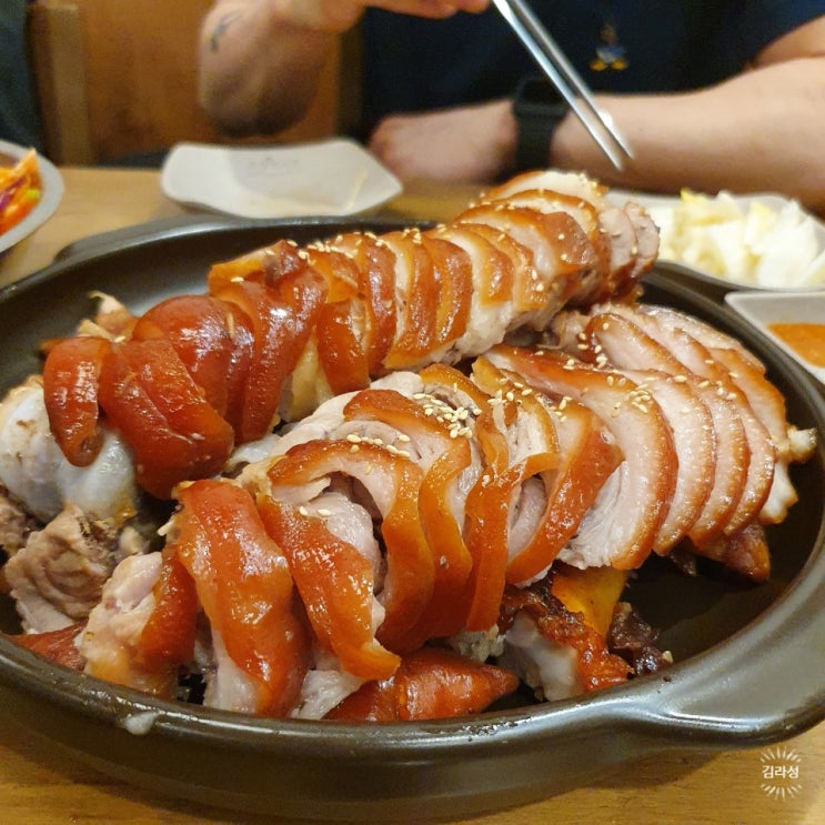  족발 먹고 싶을 땐, 부천 송내 맛집 "족발야시장"