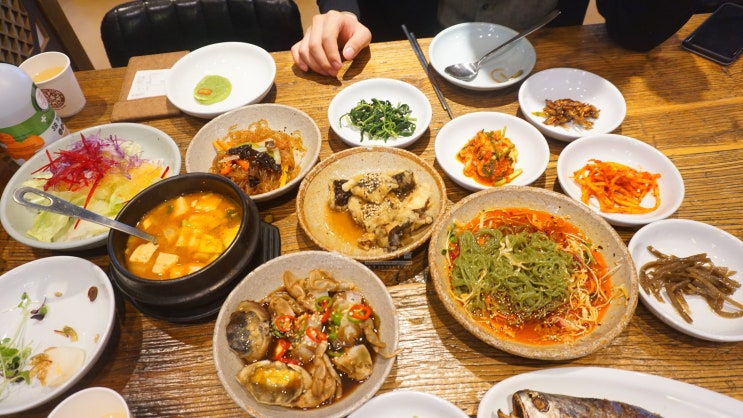 백운호수 한정식 가족모임하기 좋은곳 보리굴비 맛집 [산나래] (+무료카페& 산책코스 즐기기)