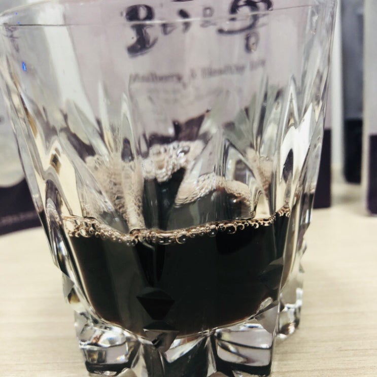  음료대신 마실 수 있는 오디즙먹고 건강도 챙기고 있는 중