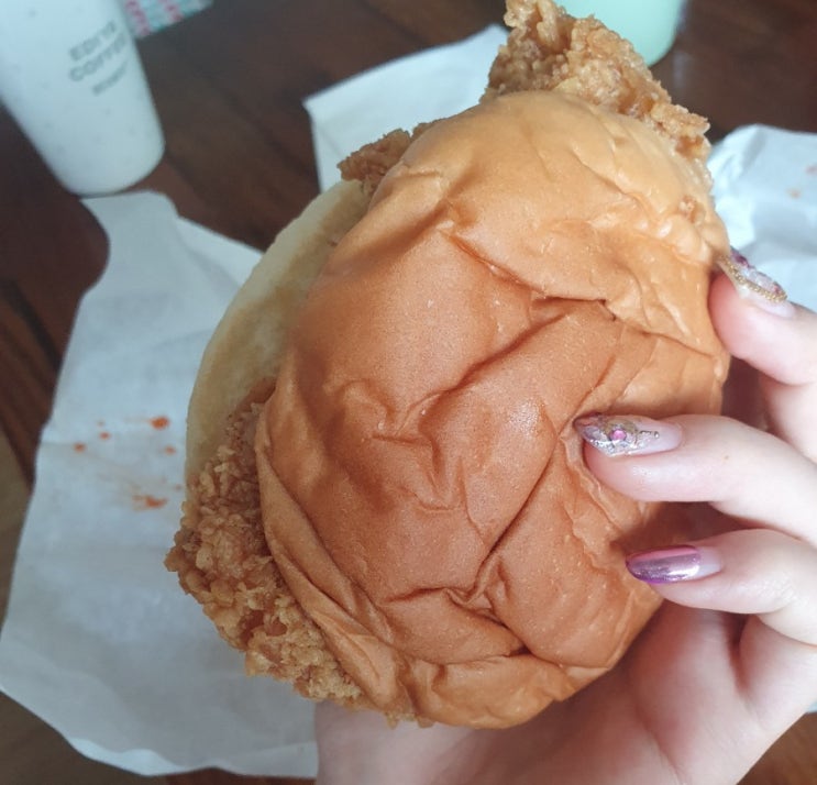  내돈내산 ꯁkfc 갓쏘이치킨, 갓양념치킨, 켄터키치킨버거클래식, 오리지널치킨ꯁ 요기요 슈퍼클럽 배달