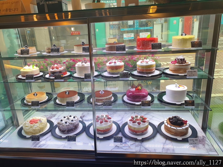  [모란역 부스앤더치즈케익] 케이크가 예쁘고 다양한 디저트 맛집!