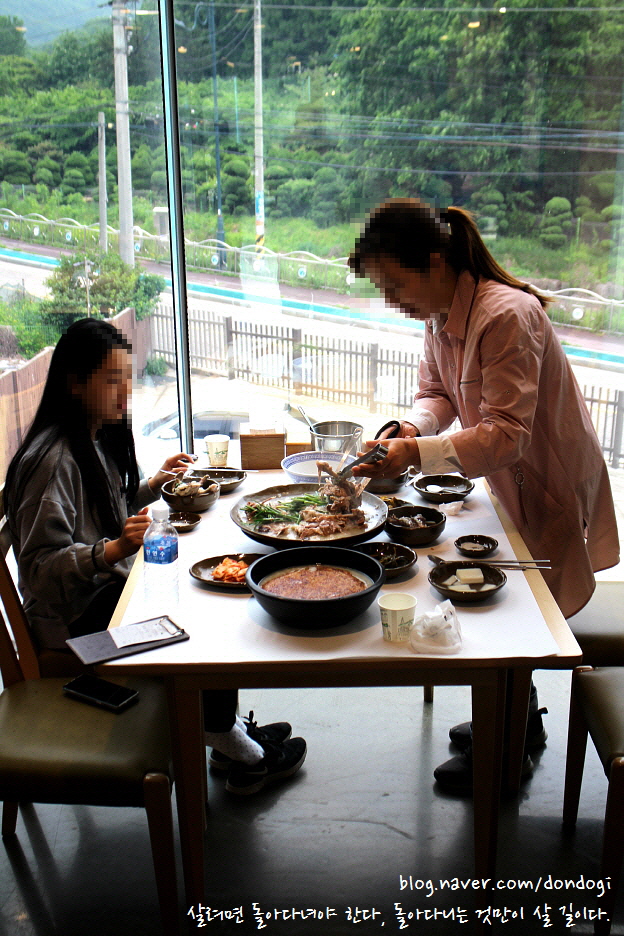  의왕 백운호수 명가 누룽지백숙 - 오리백숙을 먹으니 근사한 수목원과 카페가 따라오더라