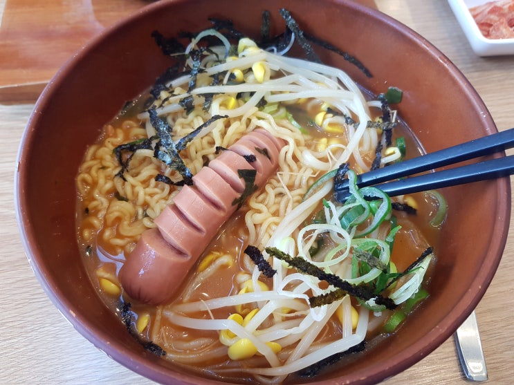  틈새라면 - 위례 신도시 맛집 탐방 (feat. 김밥)