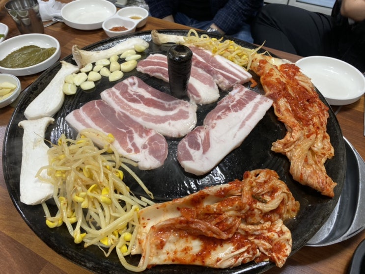 [천호맛집]솥뚜껑 생 삼겹살 천호자전거거리 맛집