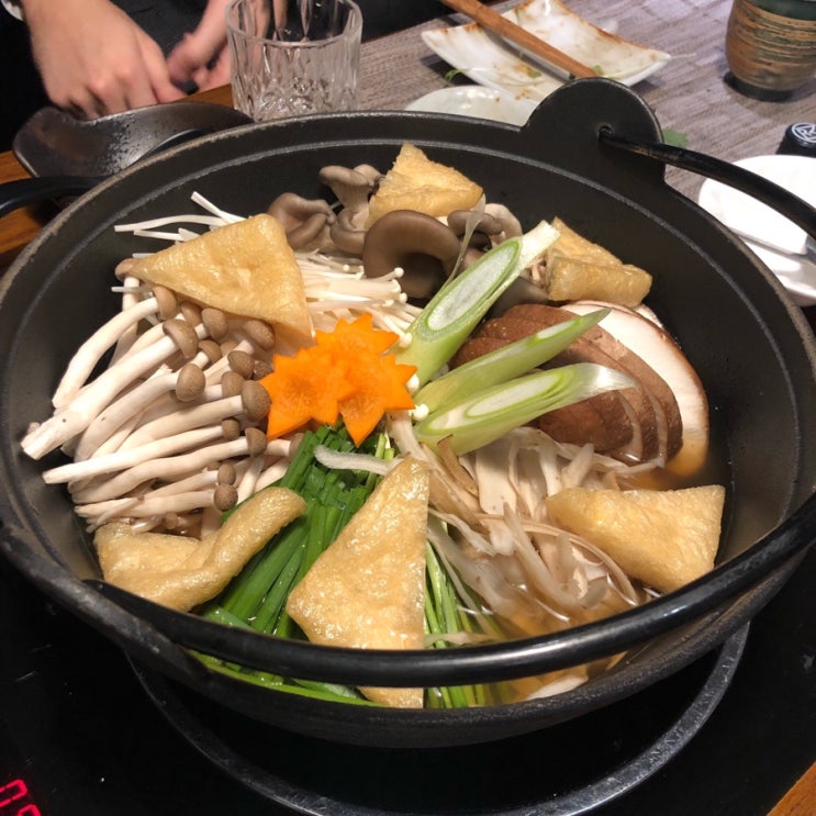  이태원 토키바야마(Tokibayama) - 녹사평 언덕에 숨겨진 전직 일본 스모선수의 창코나베 맛집 이자카야 일식당