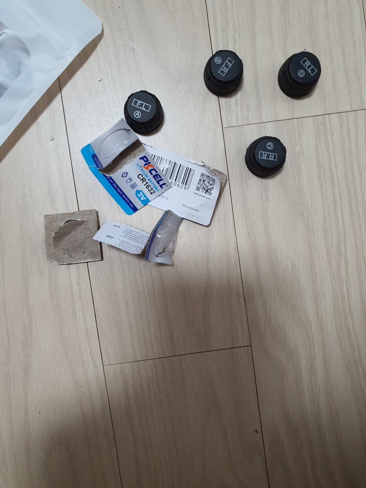  자동차 TPMS 센서 배터리 교체