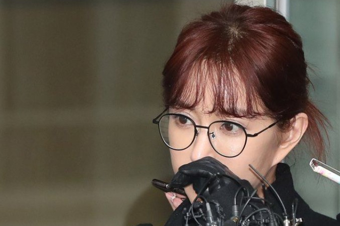 'S.E.S' 슈 대여금 소송 패소 ,3억4000만원 '도박 빚 갚아라' 'S.E.S' 슈 대여금 소송 패소 ,3억4000만원 '도박 빚 갚아라'