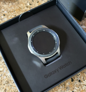 갤럭시 워치 46mm. 아 이걸 왜 이제 샀을까.. 갤럭시 워치 46mm. 아 이걸 왜 이제 샀을까..