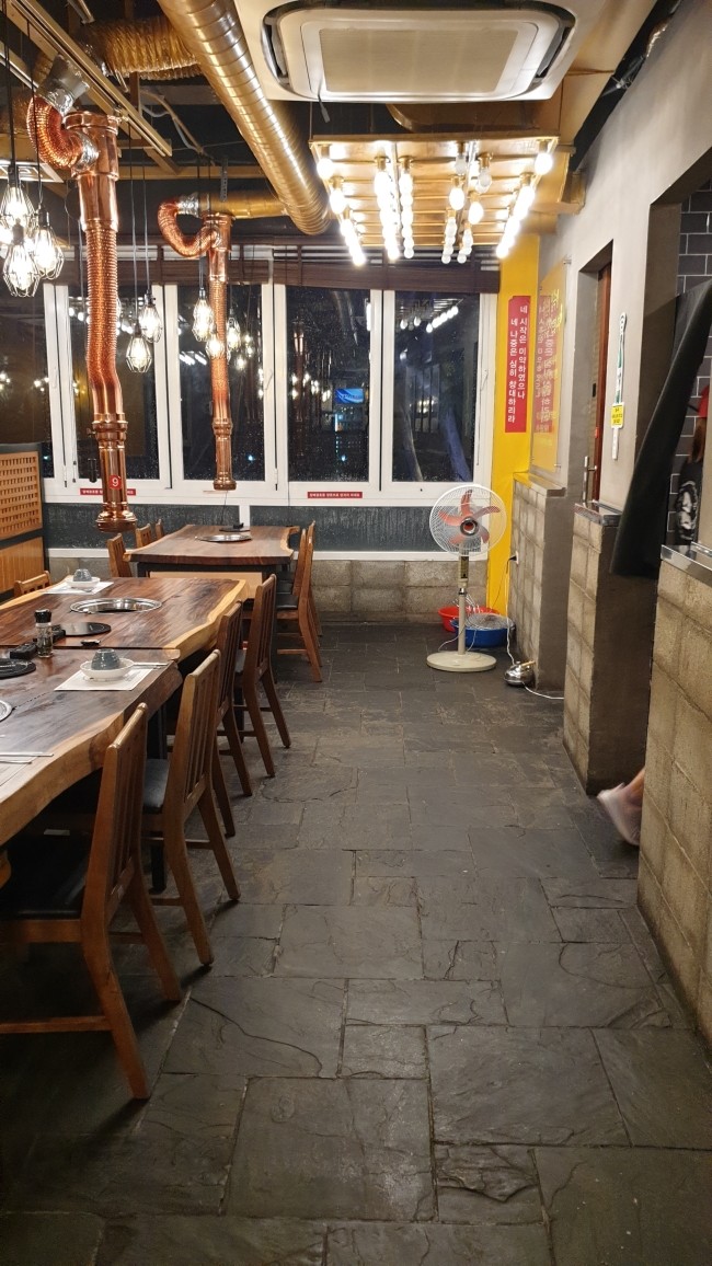  호치민 - BBQ 식당