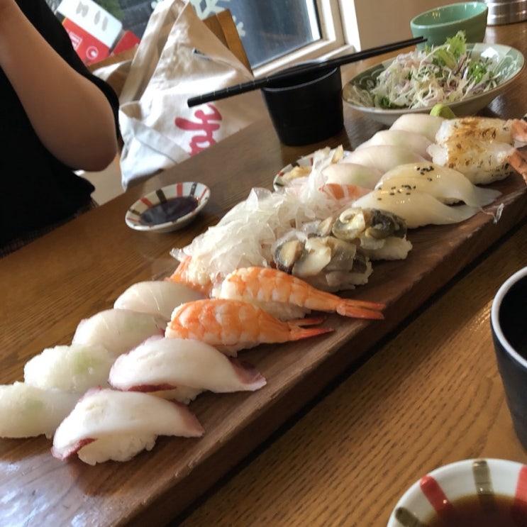  종로 경복궁역 맛집_효자동초밥(새우튀김존맛탱)