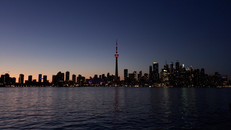 나만의 특별한 야경 스팟은 ! Toronto Central Island / Toronto City Hall 