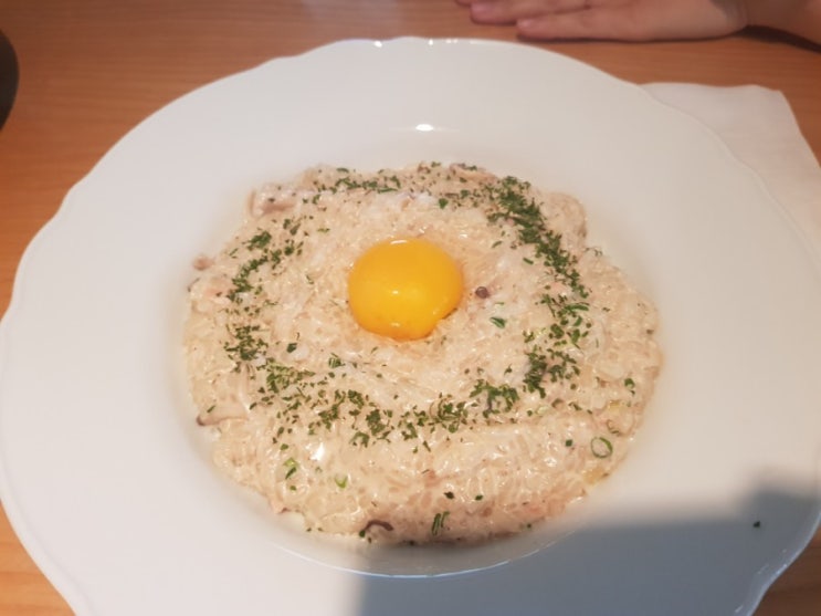  망리단길 맛집 러스트 살치살 스테이크 크림 파스타가 맛남