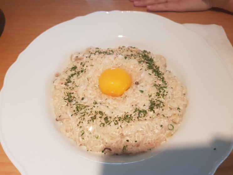 망리단길 맛집 러스트 살치살 스테이크 크림 파스타가 맛남