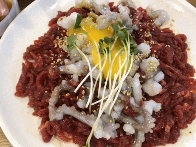 광장시장 맛집 통큰 누이네 육회 빈대떡 순희네에서 누이네로 상호변경