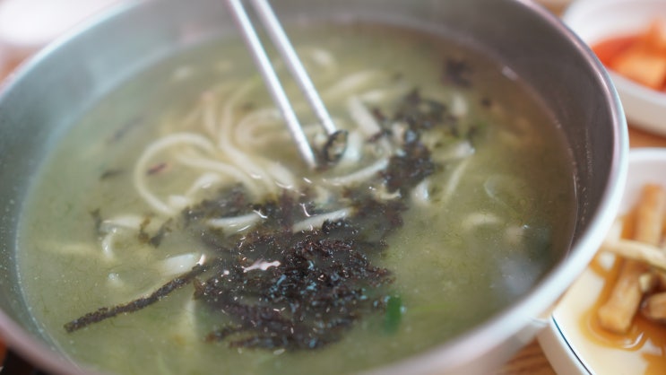 제주의 풍미 표선칼국수의 보말칼국수~ 표선항 표선해수욕장 맛집