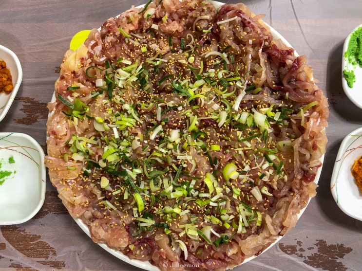  기운없을때 마다 먹는 향어회! 나만의 여름보양식