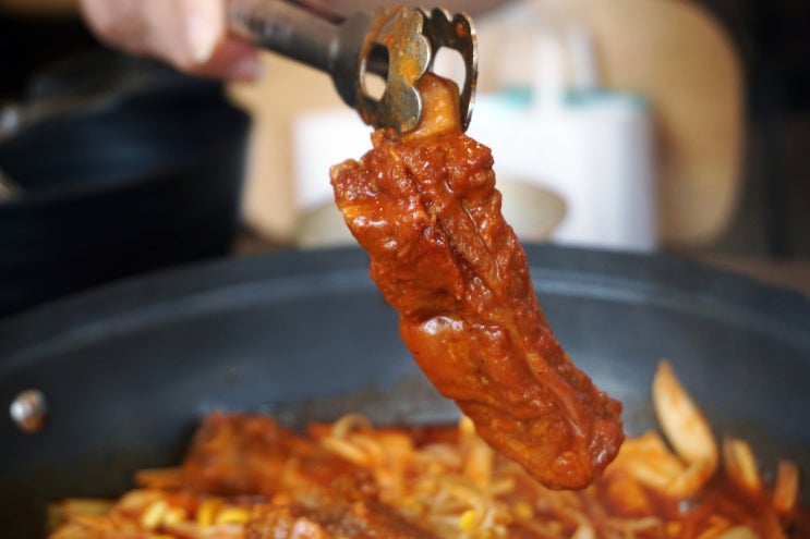  연신내 맛집 스트레스가 풀리는 맛! 등갈비 팔덕식당
