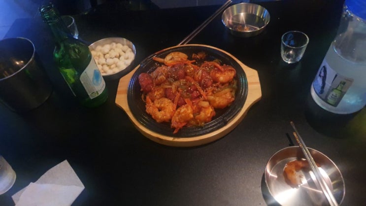  상암에서 분위기를 내고싶다고? 어두컴컴하고싶다고? 조용하게 한잔하고싶다면 가보자 방쌤펍!!