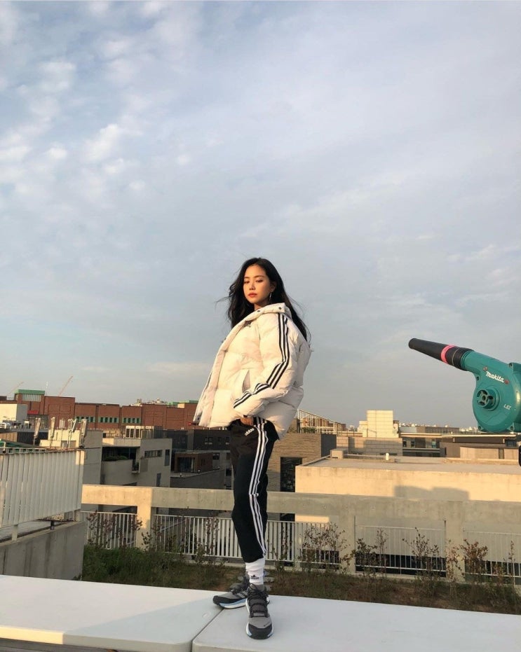  에이핑크 손나은 = 아디다스
