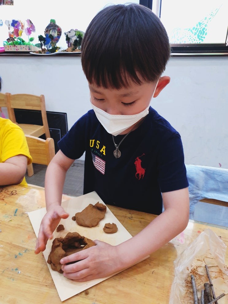  호평동 유아 아동심리미술 아트앤하트 이번 주 6세 7세 미술시간