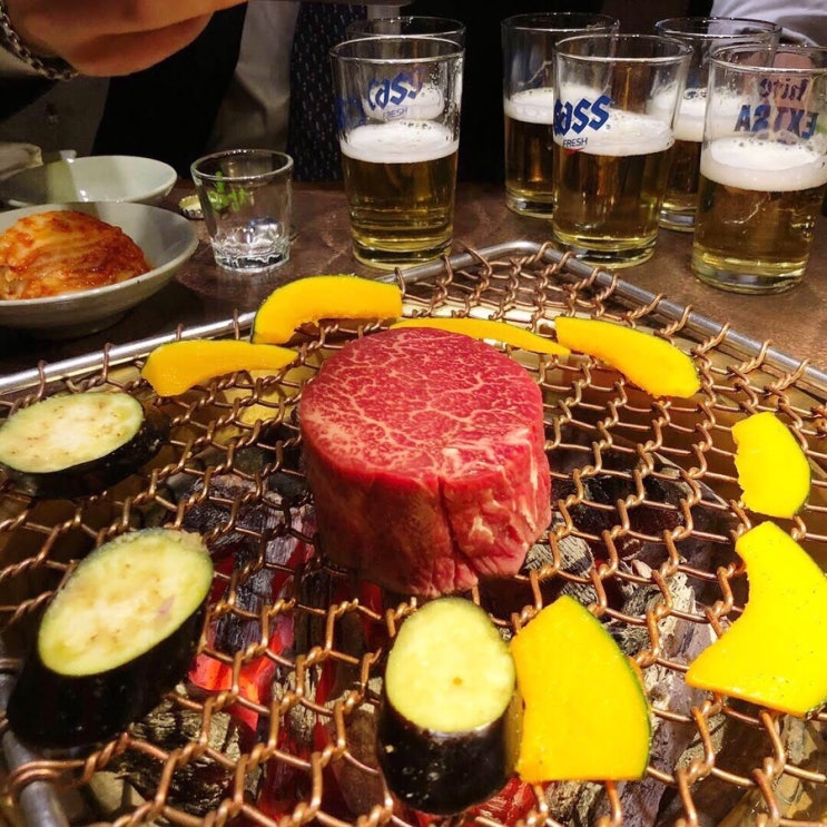  청담동 뜨락 - 최상급 참숯으로 구워주는 특상급 한우 안심 맛집