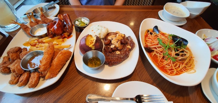 대전 아웃백 런치세트 맛나게 먹었어용!