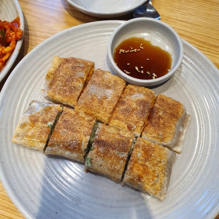  유성구 죽동 밥집 [하얀집]