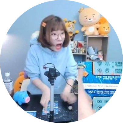 실시간으로 복권 2천만원 당첨된 트위치 스트리머 루시아 실시간으로 복권 2천만원 당첨된 트위치 스트리머 루시아
