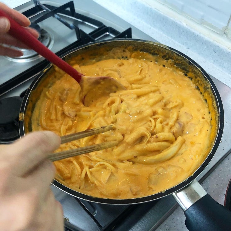  꾸덕 끝판왕 빛날희 마켓 누들로제 떡볶이 밀키트 배송음식 추천