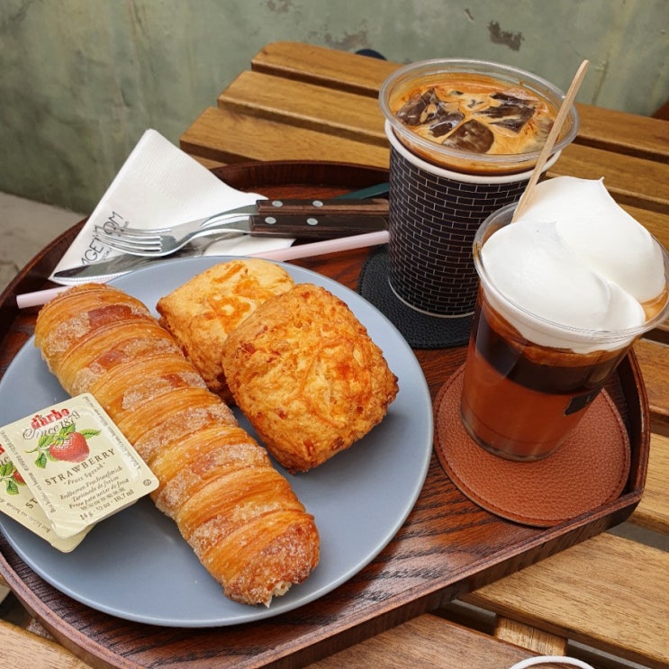  라겟옴 (대구 맛집/대구 카페/남구 카페/대구 앞산 카페/대명동 카페/두류 카페/야외 카페/대구 예쁜 카페/대구 감성 카페/대구 핫플/대구 커피맛집)