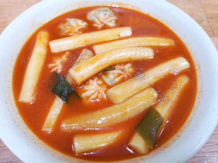  인천 학익동 얼레꼴레만두 떡볶이 맛집! 학익시장 국민학교시절 추억의 국물떡볶이 | 알쓸리뷰X인천맛집