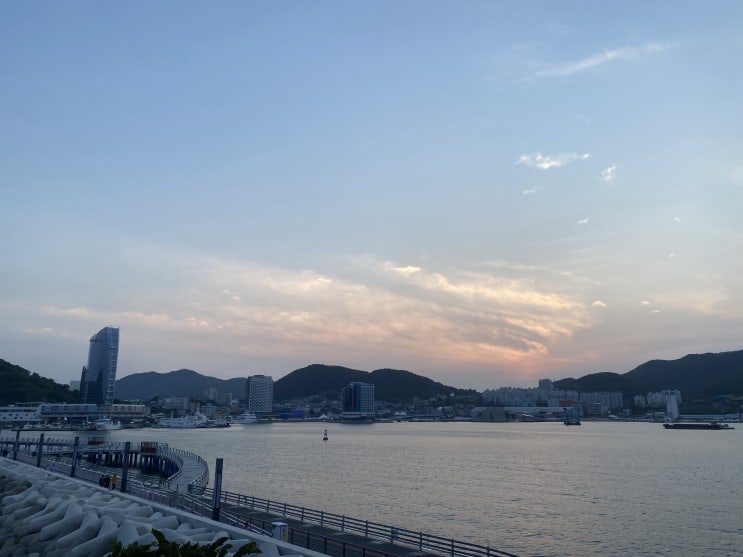 여수 여행 볼거리 돌산공원 들렀다가 오동도 (용굴) 산책하기 여수 여행 볼거리 돌산공원 들렀다가 오동도 (용굴) 산책하기