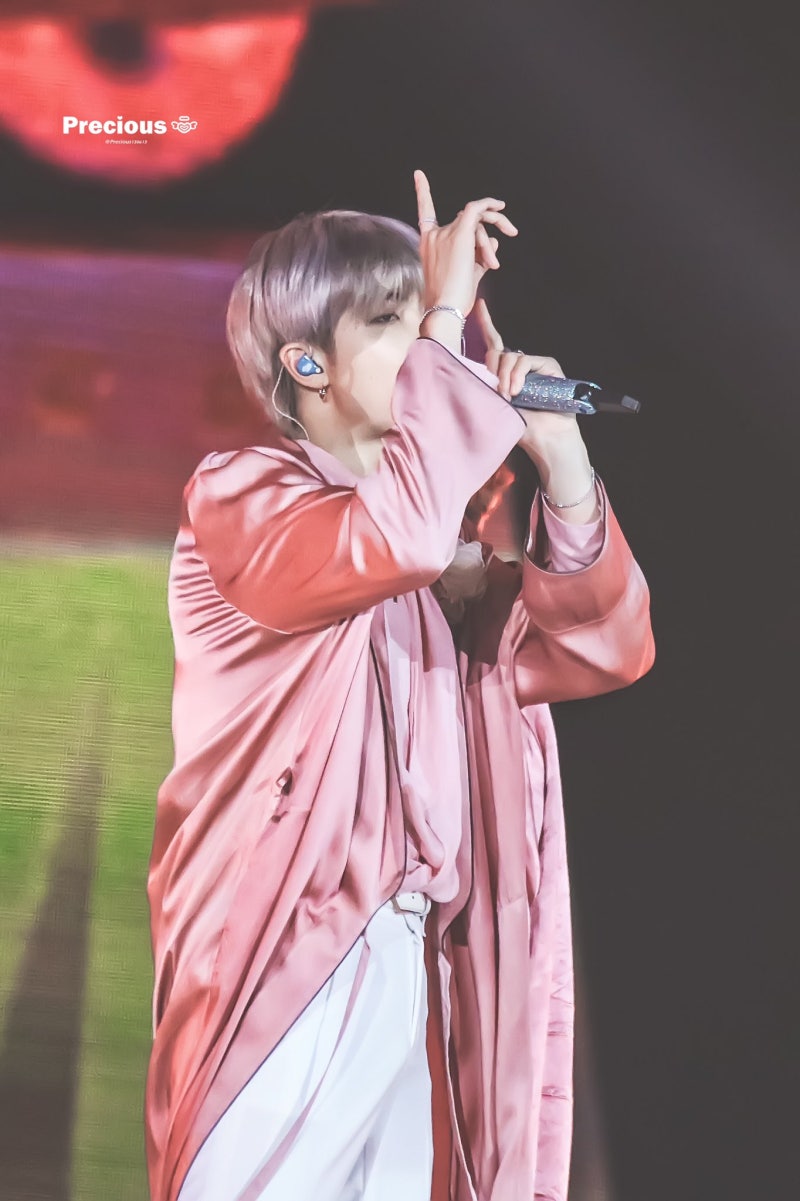 방탄소년단 RM / BTS RM gorgeous in pink ※♪♬♡☆ : 네이버 블로그