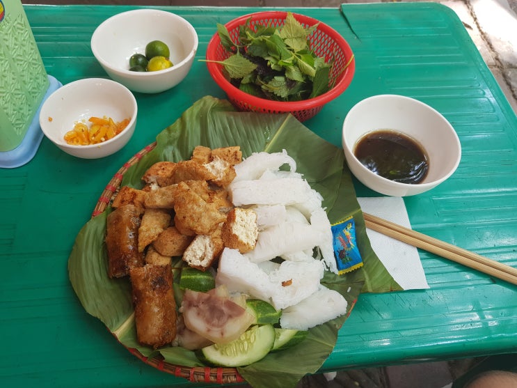 베트남 대표 음식 분더우맘똠을 소개합니다