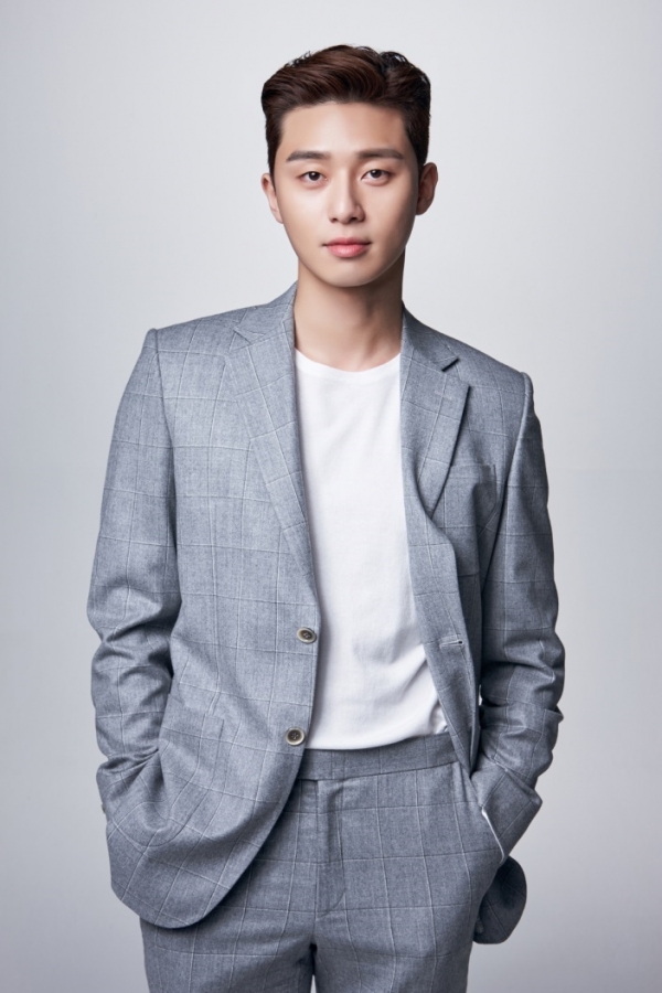 배우 최초 유튜브 골드 버튼 받은 배우 박서준 배우 최초 유튜브 골드 버튼 받은 배우 박서준