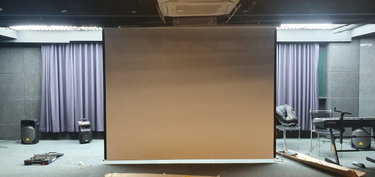  기존 연습실 및 공연장 빔프로젝터 철거 후 빔프로젝트 재설치