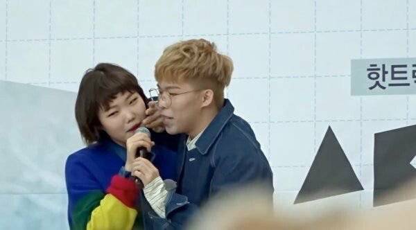 연예인들의 현실남매 찐남매 모먼트 움짤 모음 연예인들의 현실남매 찐남매 모먼트 움짤 모음