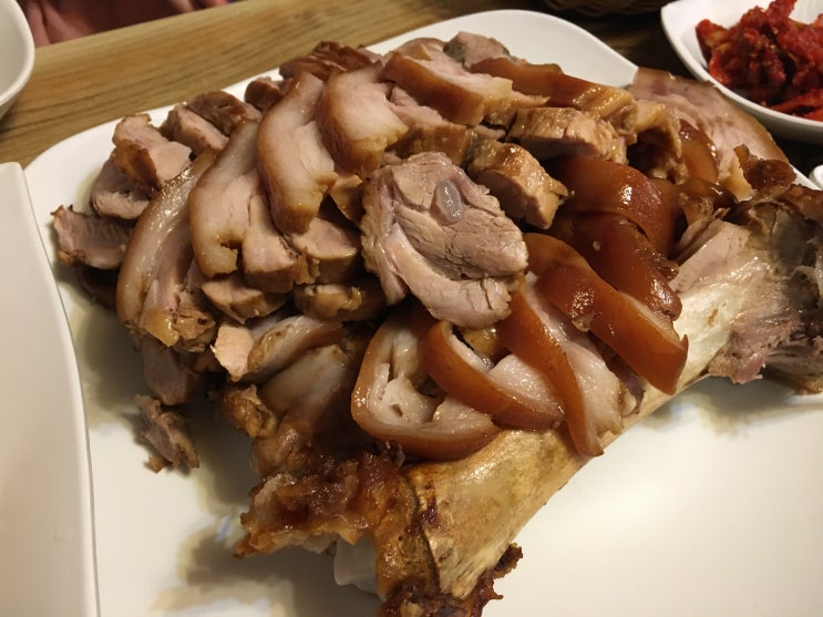  [게스트하우스/류] 매탄동 족보쌈 맛집:)  두리아 족발&보쌈