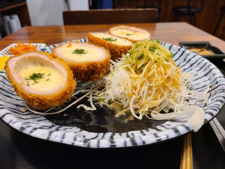  사당 호호식탁 치즈돈까스 맛본 후기