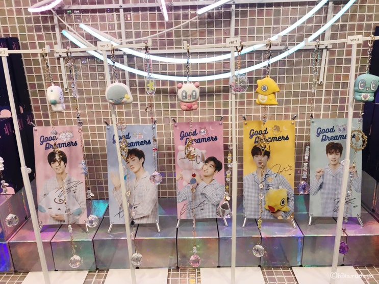  투턱곰 스토어 몬스타엑스 팬 다모여 (신사동 가로수길)