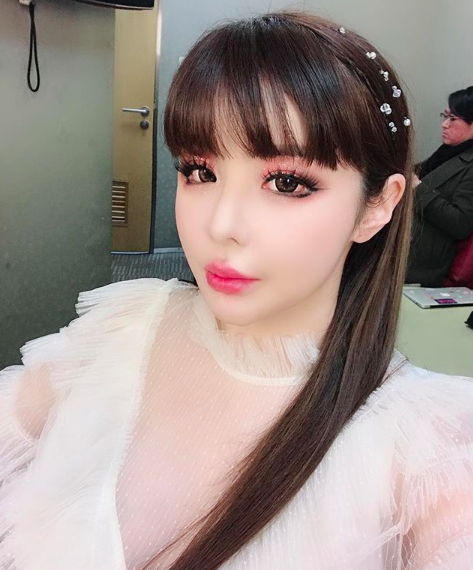 여전한 여신미모 인형같은 박봄 최근 근황사진 여전한 여신미모 인형같은 박봄 최근 근황사진