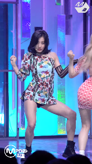 주기적으로 봐야하는 라이키 사나, 팬시 지효 직캠 주기적으로 봐야하는 라이키 사나, 팬시 지효 직캠