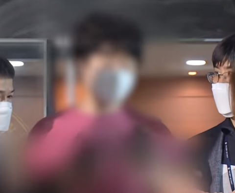 이상한 말투로 말하는 서울역 폭행범 이상한 말투로 말하는 서울역 폭행범