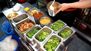 The process of making Thai food / 현지인 태국음식 & 벤식당 / Korean street food The process of making Thai food / 현지인 태국음식 & 벤식당 / Korean street food