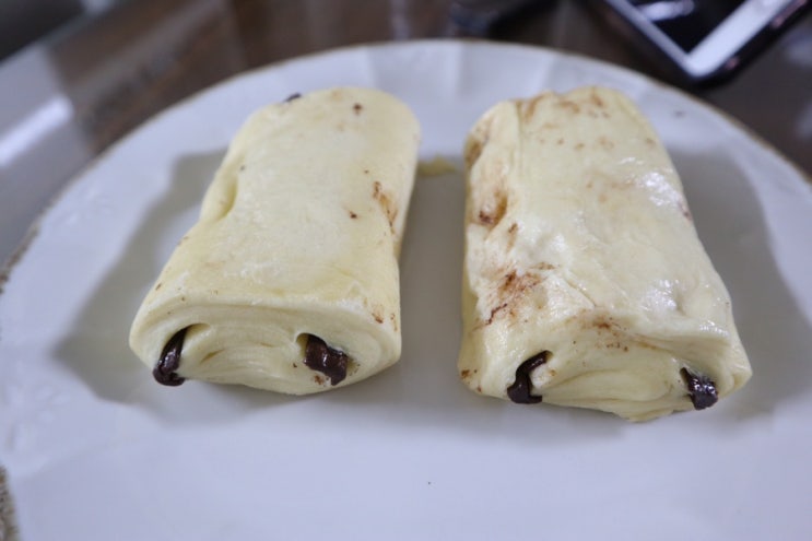  뺑오쇼콜라 크로아상 생지~ 초코크로아상 반죽입니다~