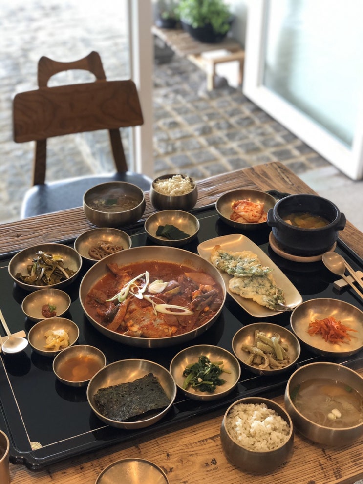  제주 애월 한식당 어머니의뜻을담다 단지 - 분위기 좋은 정갈한 한식 상차림 한우육전 병어조림 맛집